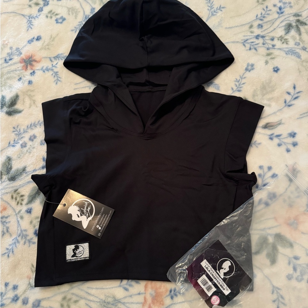 Celestial bodiez NWT Lunar black crop top